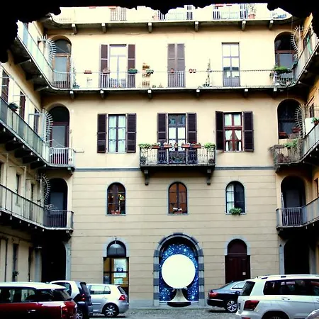 Yhome | Royal Vittorio アパート