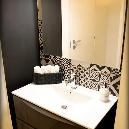 Yhome | Royal Vittorio *