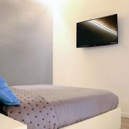 Yhome | Royal Vittorio アパート *