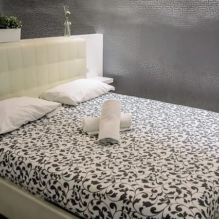 Апартаменты Yhome | Royal Vittorio